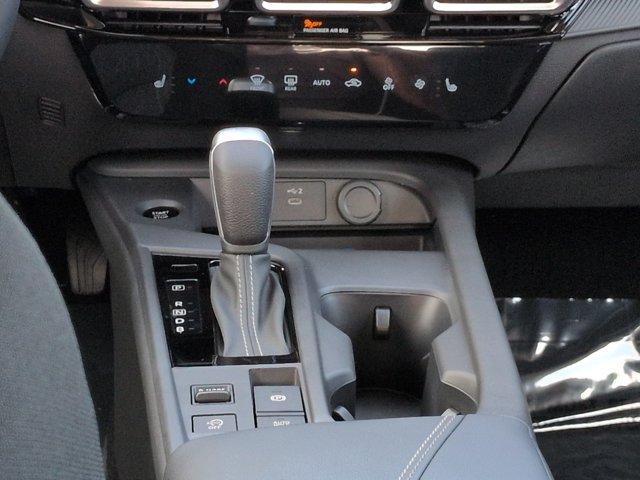 Certified 2027 Nissan Sentra SV w/ SV Convenience Package FWD image 18