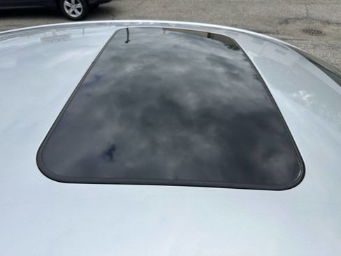 Used 2016 Ford Fusion Titanium FWD image 9
