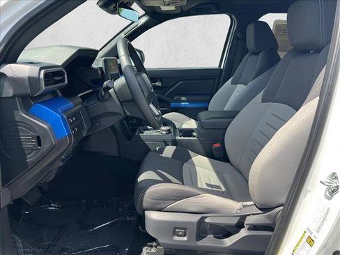 Certified 2025 Toyota Tacoma TRD Off-Road image 10