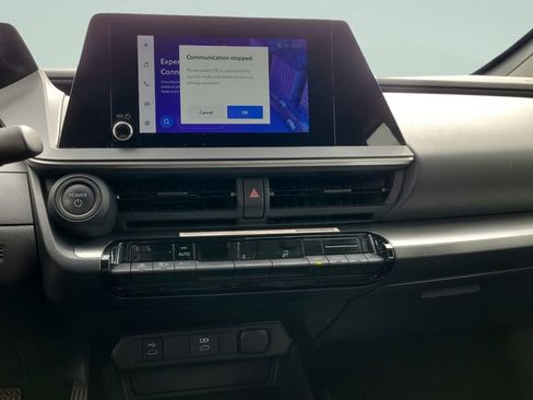 Used 2024 Toyota Prius LE image 22