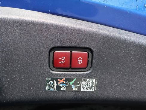 Used 2024 Mercedes-Benz CLE 450 4MATIC Coupe image 19