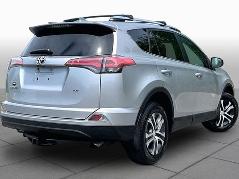 Used 2016 Toyota RAV4 LE FWD image 13