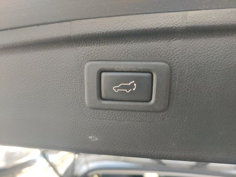 Used 2019 Subaru Outback 2.5i Limited image 16