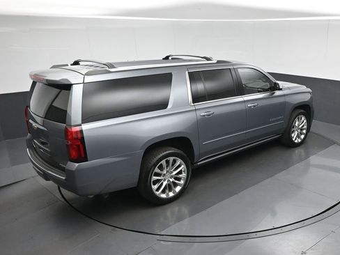 Used 2019 Chevrolet Suburban Premier w/ Premier Plus Edition AWD/4WD image 72