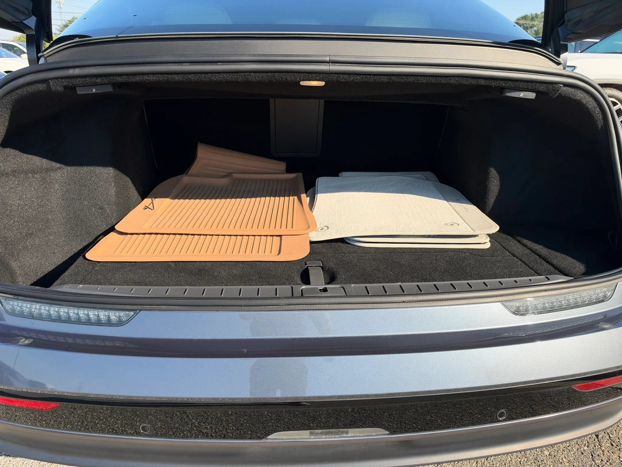 Used 2025 Lucid Air Pure RWD image 38