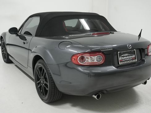 Used 2015 MAZDA MX-5 Miata Sport image 6