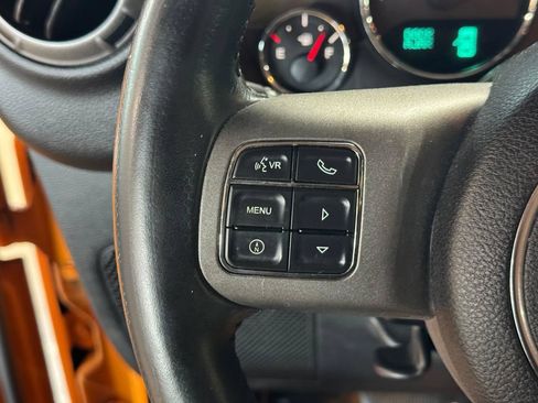 Used 2013 Jeep Wrangler Sahara AWD/4WD image 17