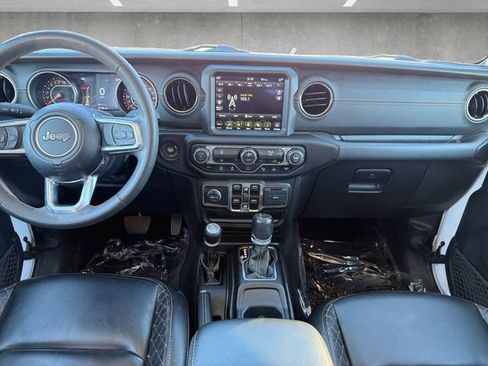 Used 2023 Jeep Gladiator Overland image 11