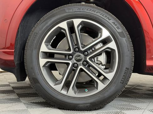 Used 2025 Audi Q5 Premium Plus image 11