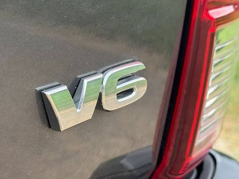 Used 2019 Toyota Tacoma TRD Off-Road w/ TRD Premium Off Road Package AWD/4WD image 27