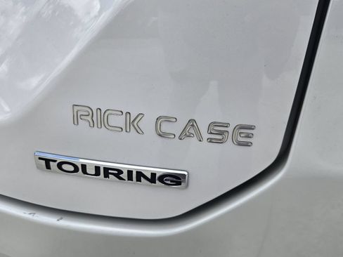 Certified 2025 Honda Pilot Touring image 14