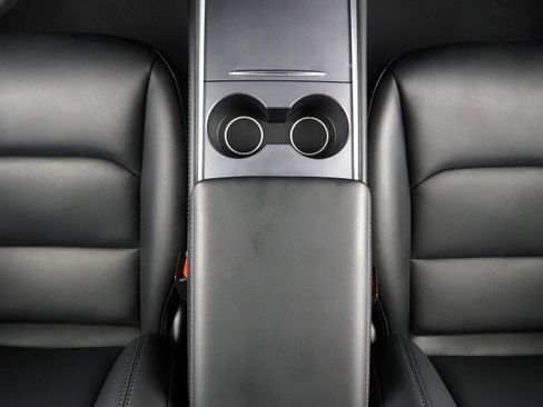 Used 2025 Tesla Model Y Long Range RWD image 23