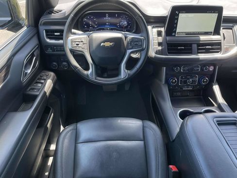 Used 2024 Chevrolet Suburban LT RWD image 9