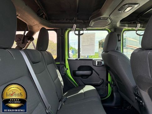 Used 2018 Jeep Wrangler Unlimited Sport S AWD/4WD image 16