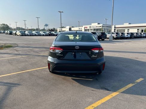Used 2023 Toyota Corolla LE w/ LE Convenience Package FWD image 12