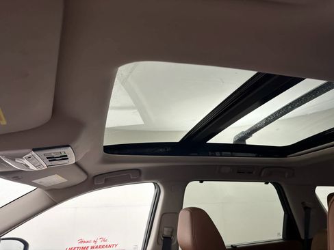 Certified 2024 Nissan Pathfinder Platinum FWD image 15