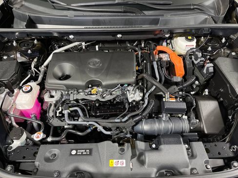 Certified 2024 Toyota RAV4 LE AWD/4WD image 9
