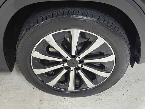 Used 2023 Mercedes-Benz GLB 250 4MATIC image 9