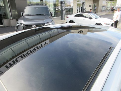 Used 2023 Mercedes-Benz GLC 300 4MATIC image 17