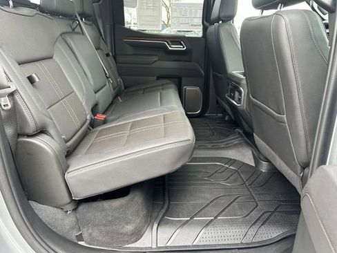 Used 2025 Chevrolet Silverado 1500 High Country w/ High Country Premium Package AWD/4WD image 23