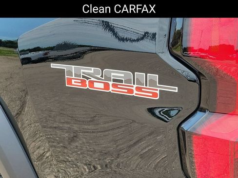 Used 2024 Chevrolet Colorado Trail Boss w/ Technology Package AWD/4WD image 6