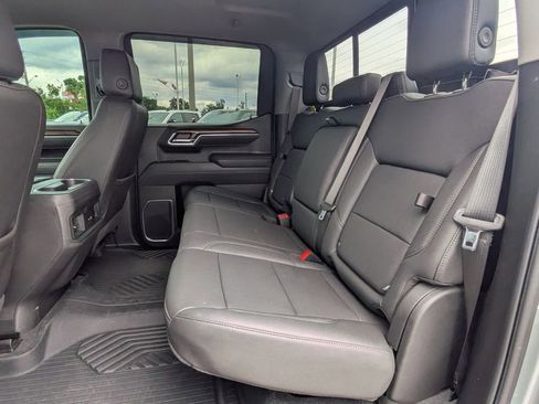 Certified 2025 Chevrolet Silverado 1500 LT Trail Boss w/ Convenience Package II image 32