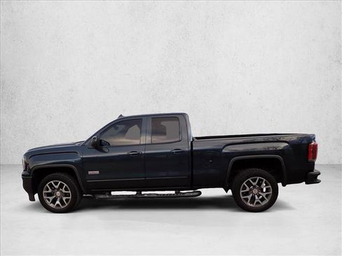 Used 2017 GMC Sierra 1500 SLT image 2