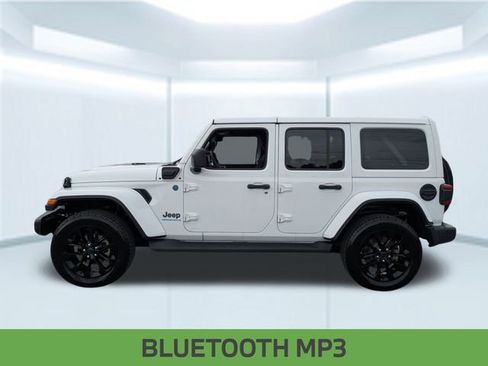 Used 2025 Jeep Wrangler Unlimited Sahara image 2