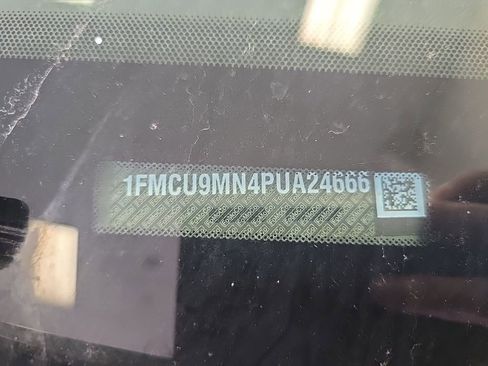 Used 2023 Ford Escape ST-Line w/ Tech Pack #1 image 7