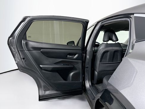 Used 2023 Nissan Ariya FWD image 26