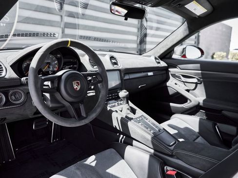 Used 2023 Porsche 718 Cayman GT4 RS RWD image 2