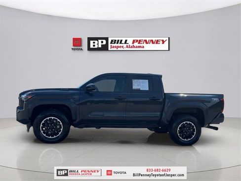 Used 2024 Toyota Tacoma TRD Off-Road image 3