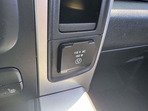 Used 2020 RAM 1500 Warlock AWD/4WD image 40