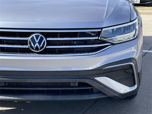 Used 2022 Volkswagen Tiguan SE image 8