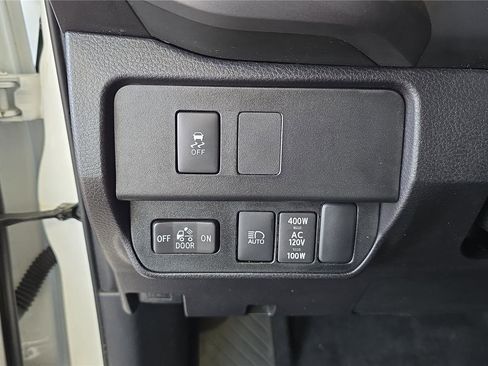 Used 2023 Toyota Tacoma TRD Off-Road image 21