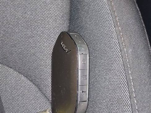Used 2025 Kia K4 FWD image 32