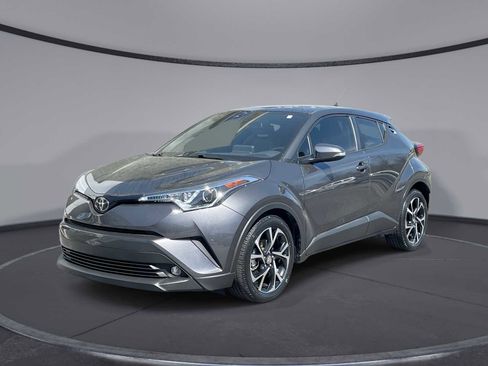 Used 2019 Toyota C-HR XLE image 1