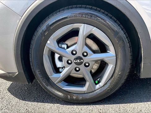 Used 2025 Kia K4 FWD image 32