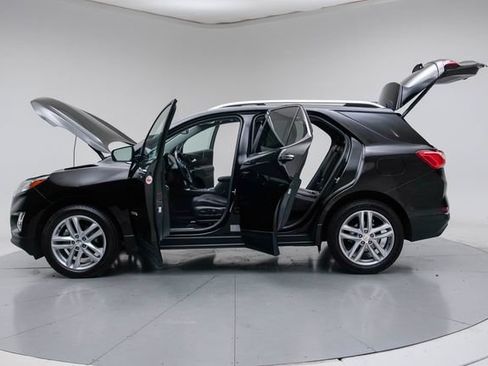 Used 2020 Chevrolet Equinox Premier AWD/4WD image 17