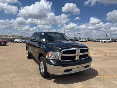 Used 2021 RAM 1500 Classic SLT image 2