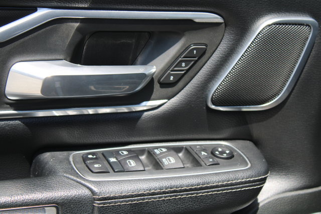 Used 2020 RAM 1500 Laramie AWD/4WD image 19