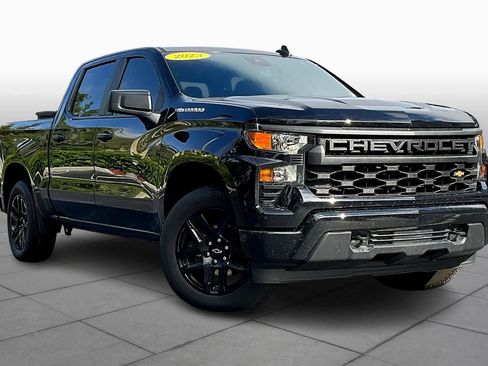 Used 2023 Chevrolet Silverado 1500 Custom image 3