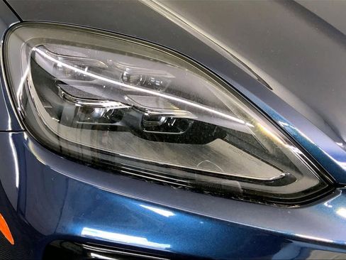 New 2025 Porsche Cayenne Coupe image 11