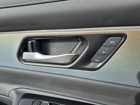 New 2025 Nissan Murano SL image 18