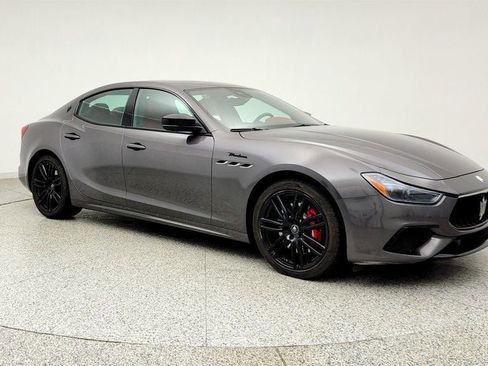 Used 2023 Maserati Ghibli Modena RWD image 3