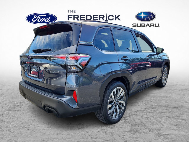 Used 2025 Subaru Forester Touring AWD/4WD image 4