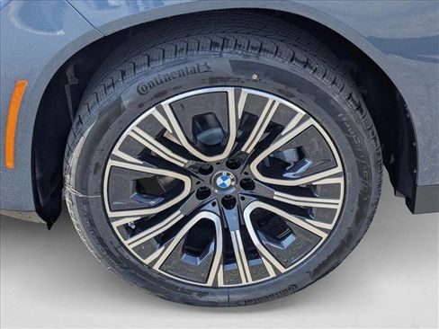 Used 2025 BMW X3 xDrive30i w/ Premium Package image 9