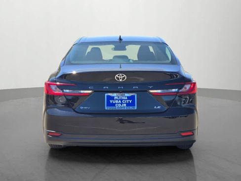 Used 2025 Toyota Camry LE FWD image 5
