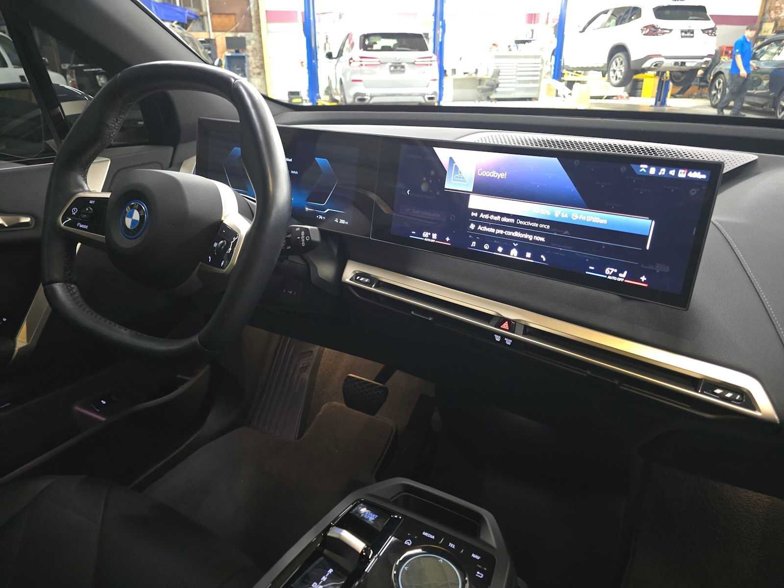 Used 2024 BMW iX xDrive50 w/ Sport Package AWD/4WD image 11