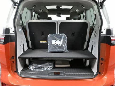 New 2025 Volkswagen ID. Buzz Pro S Plus image 28